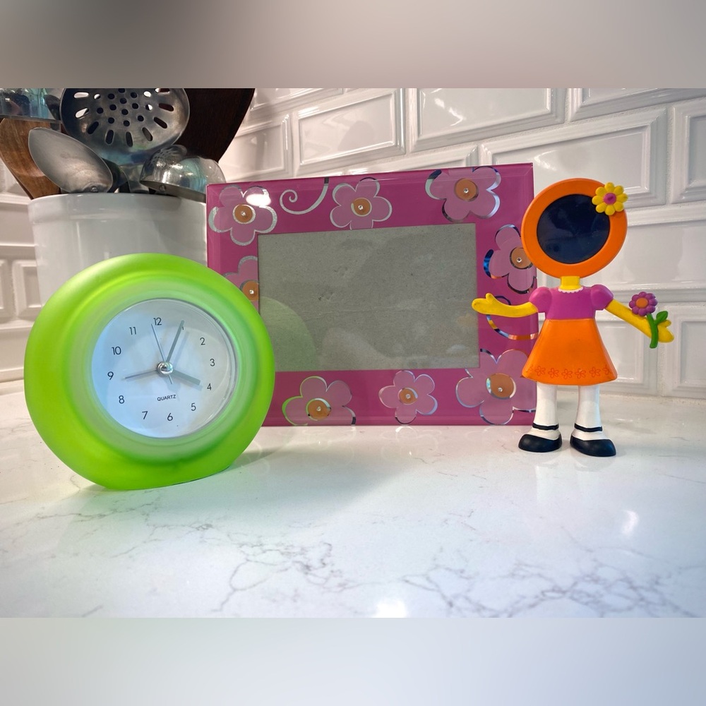 Y2K Picture Frame and Clock Bundle CBS Flexo buddy, frosted glass, daisy
